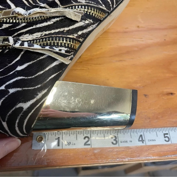 Dolce Vita Nimbus Calf Hair Bootie Black White Women Sz 8 gold heel - Picture 6 of 11